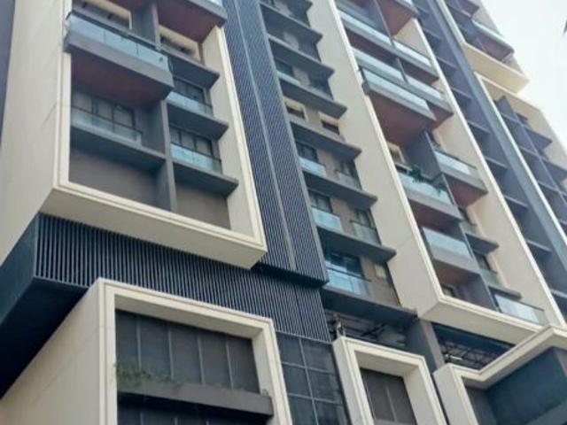 Flat for rent in Khar, Mumbai