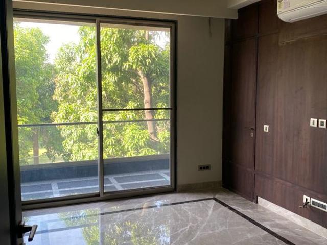 Property for rent in Deri