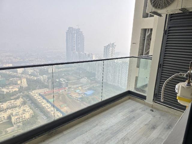 Flat for rent in Emerald Hills, Gurugram
