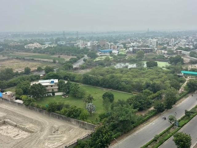 Flat for rent in Valencia Villas, Noida