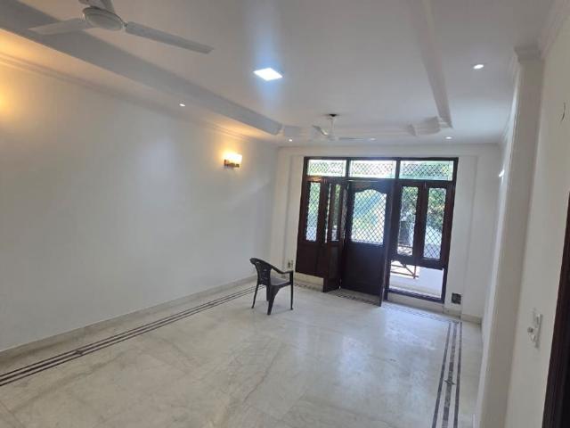 Flat for rent in Sarvodaya Enclave, Delhi