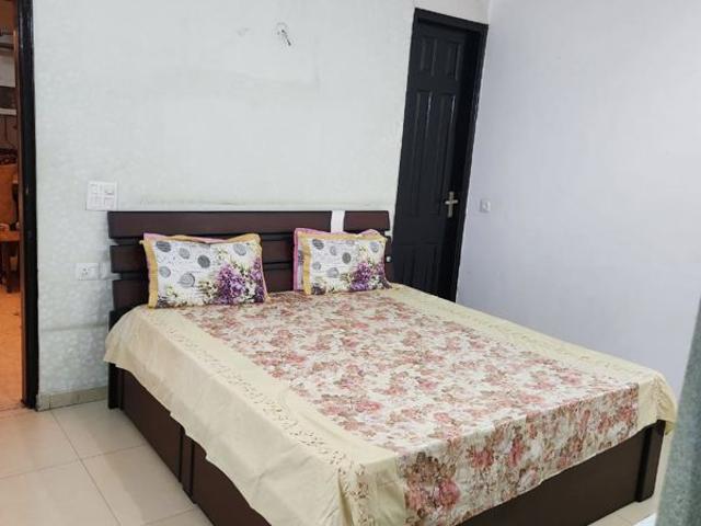 Flat for rent in Sector 45, Noida