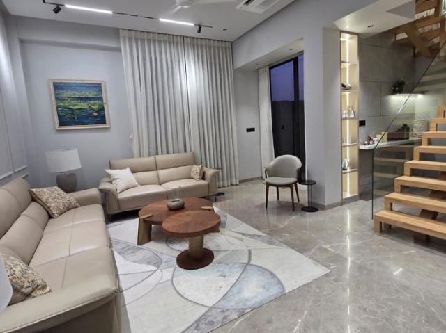 Flat for rent in Lower Parel, Mumbai City District