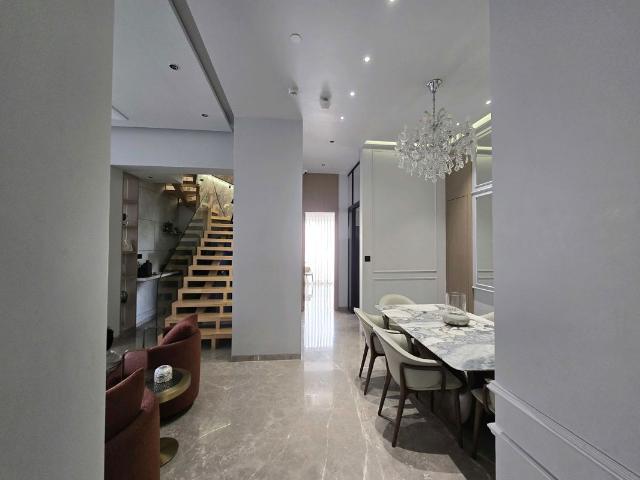 Flat for rent in Lower Parel, Mumbai City District