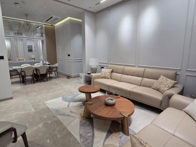 Flat for rent in Lower Parel, Mumbai City District
