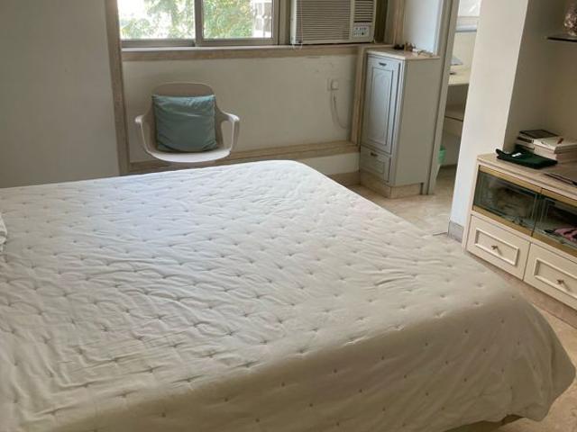 Flat for rent in Colaba, Mumbai City District