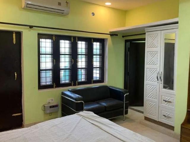 Flat for rent in Aminabad, Lucknow