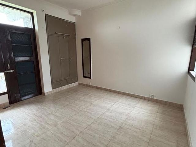 Flat for rent in South West Delhi, Deri
