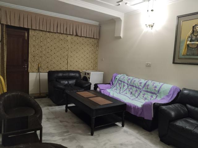 Flat for rent in Deri