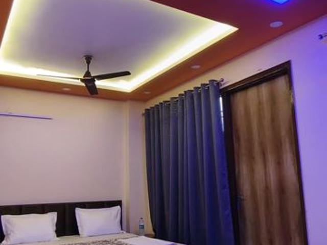 House for rent in Sector 26, Noida
