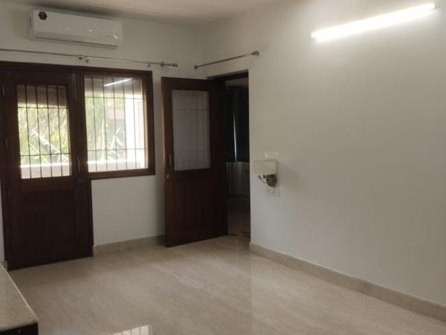 Property for rent in Deri