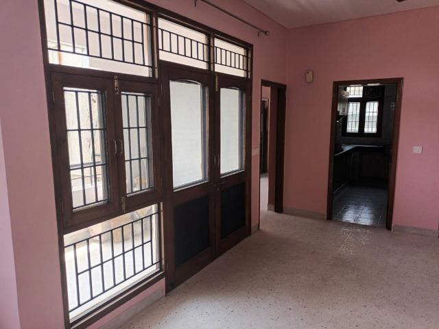 Flat for rent in Dwarka, Delhi