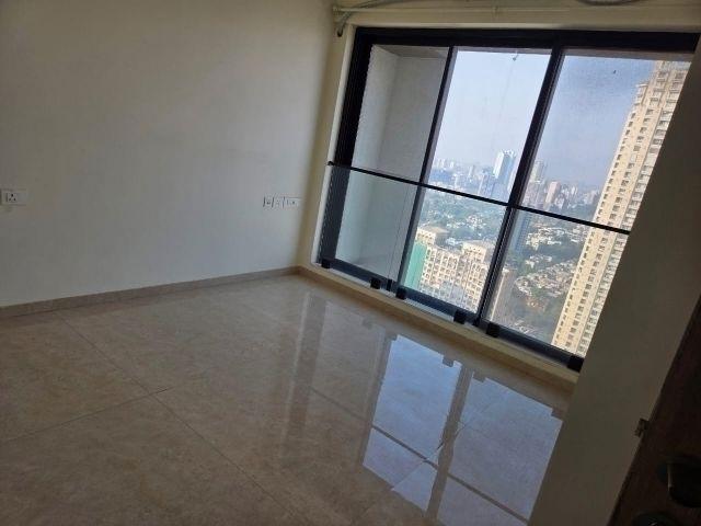 Flat for rent in Parel, Mumbai City District