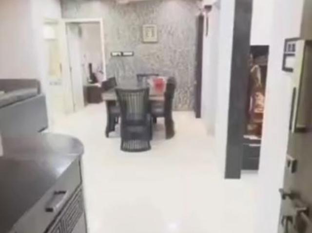 Flat for rent in Vile Parle West, Mumbai