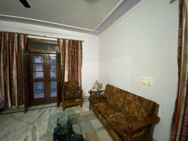 Property for rent in Moti Bagh, Delhi