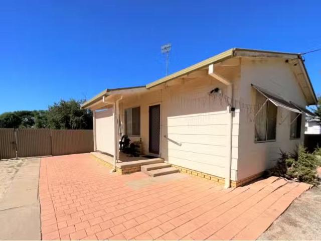 House for rent in Hillston, New South Wales