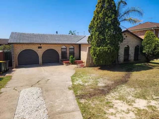 House for rent in Ingleburn, Sydney