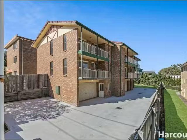 Condo for rent in Toombul, Queensland