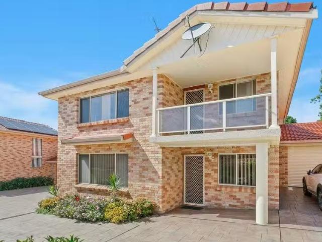 Condo for rent in Wollongong West, New South Wales