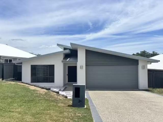 House for rent in Safety Beach, New South Wales