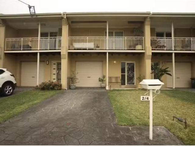 Condo for rent in Ingleburn, Sydney