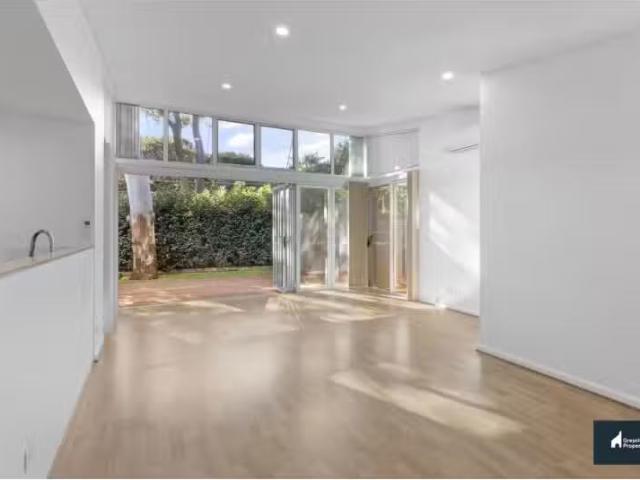 Condo for rent in Sydney, New South Wales