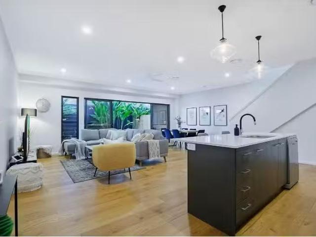 Condo for rent in Toombul, Queensland