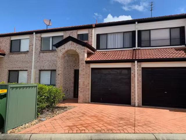 House for rent in Pacific Pines, Gold Coast City