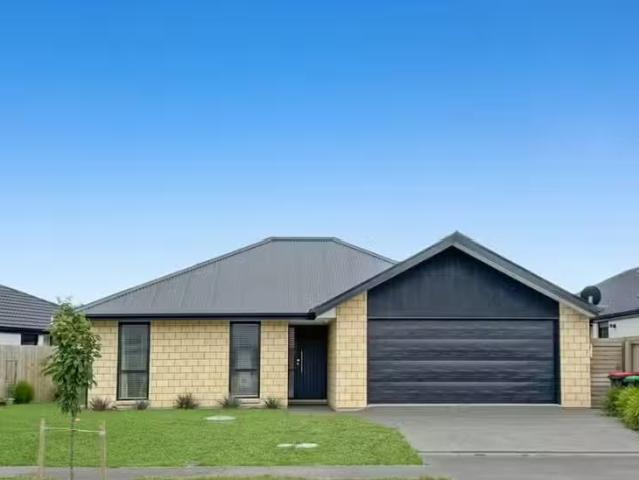 House for rent in Chaslands, Canterbury