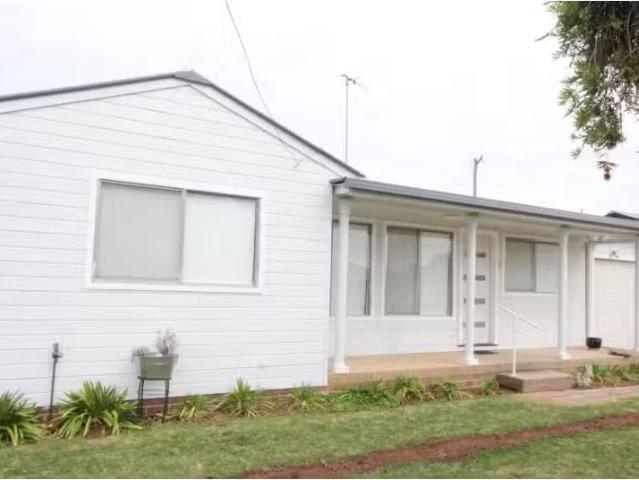 House for rent in Leeton, Leeton Shire Council