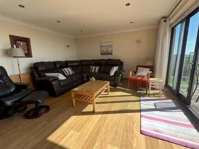 Apartment for rent in Heathlands, East Sussex