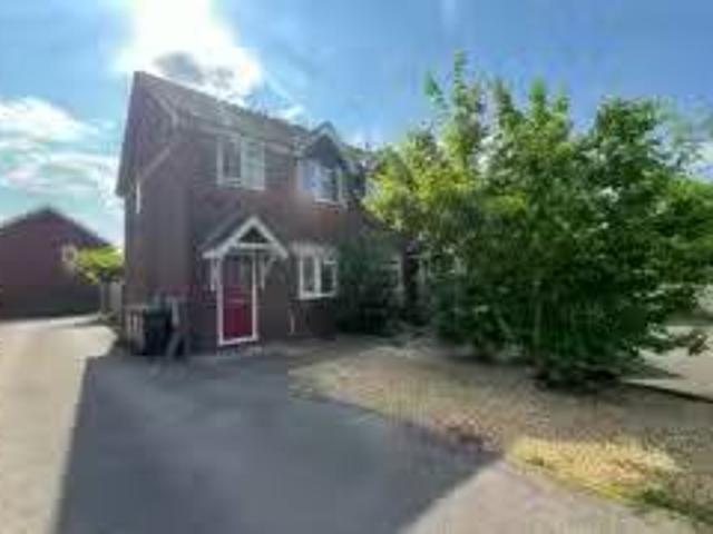 Apartment for rent in Zebon Copse, Hart