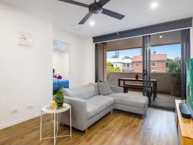 Apartment for rent in Toombul, Queensland
