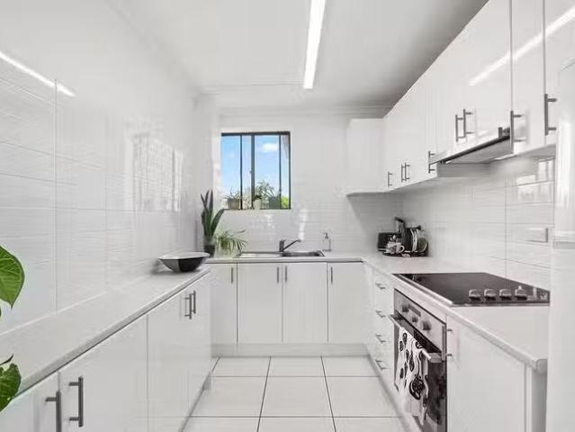 Apartment for rent in Toombul, Queensland