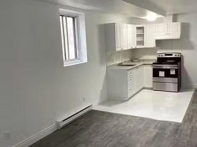 Condo for rent in Mont-royal, Quebec
