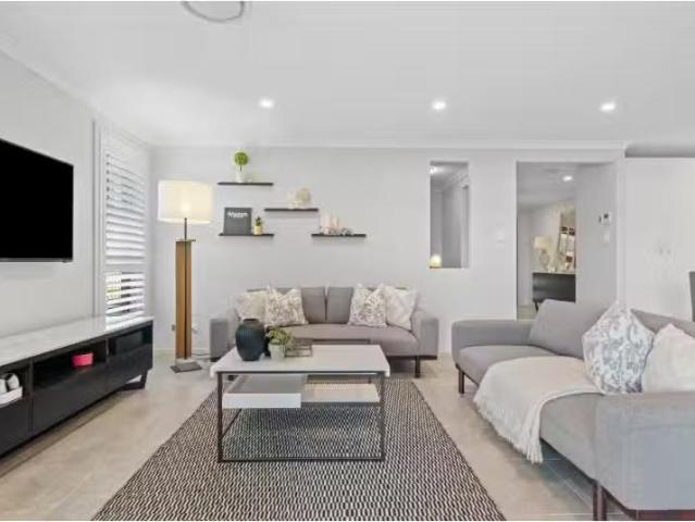 House for rent in Wadalba, New South Wales