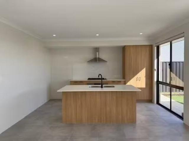 House for rent in Hammond Park, Western Australia