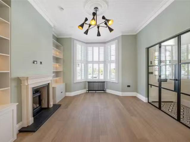 Apartment for rent in Clapham, Greater London