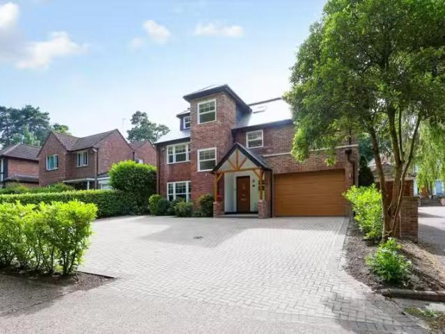 House for rent in Cobham, Elmbridge