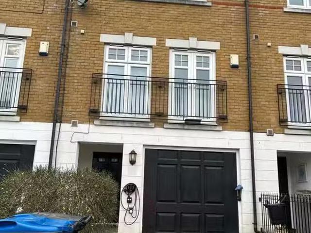 House for rent in London Borough of Croydon, Greater London