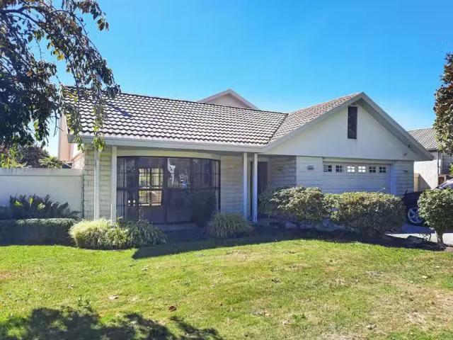 House for rent in Chaslands, Canterbury