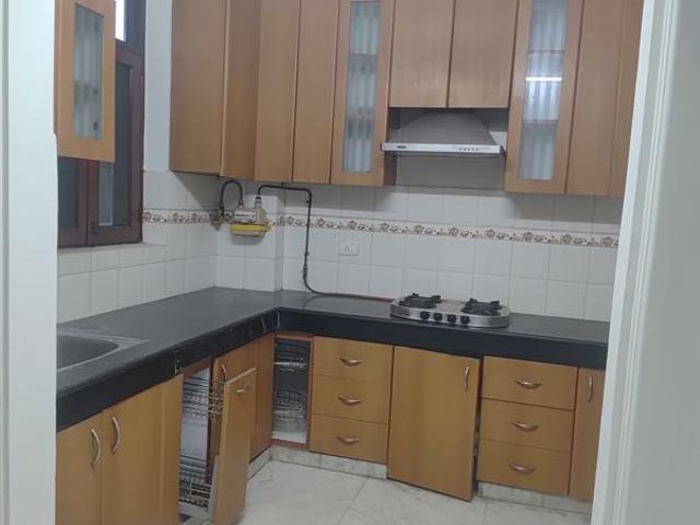 Flat for rent in Sector 44, Noida