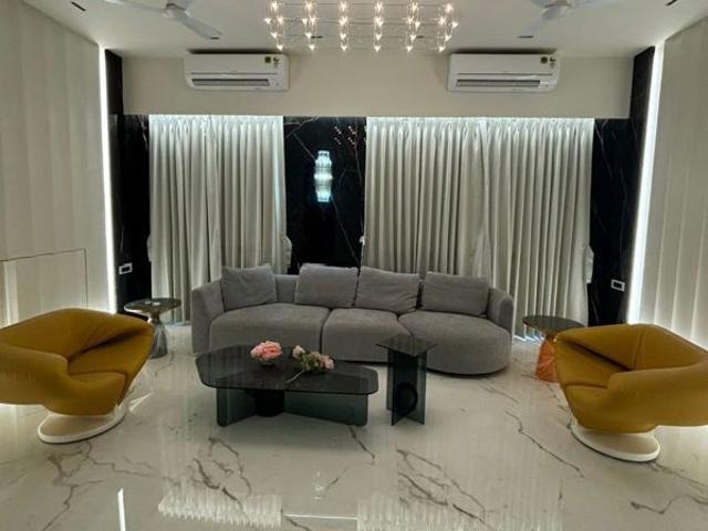 Flat for rent in Khar, Mumbai