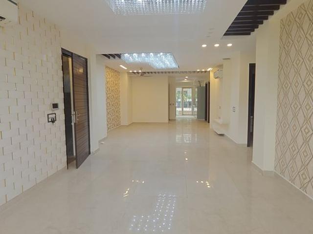 Flat for rent in Sector 67, Gurugram