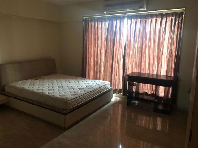 Flat for rent in Khar, Mumbai