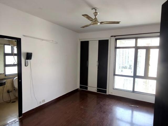 Flat for rent in Sector 43, Noida
