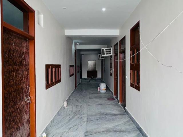 Flat for rent in Kakrala, Noida