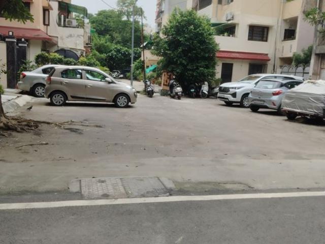 Flat for rent in Sarita Vihar, Delhi