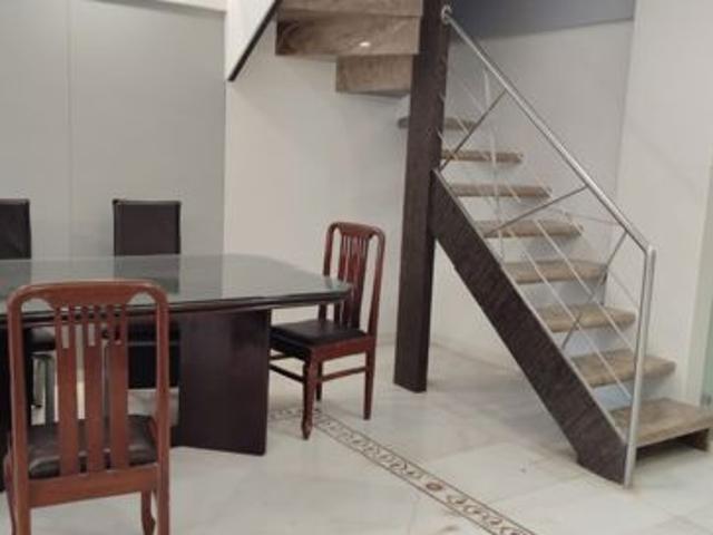 Flat for rent in Khar, Mumbai