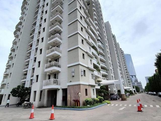 Flat for rent in DLF 5, Gurugram